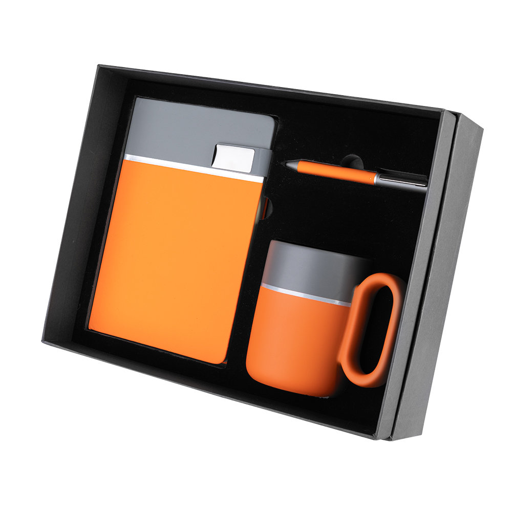 Kit Executivo Personalizado com Detalhes Prateados